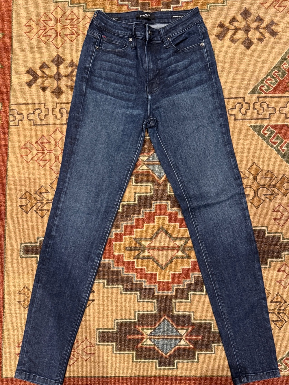 High-Rise Skinny Jeans in Dark Blue — Women's Slim Fit